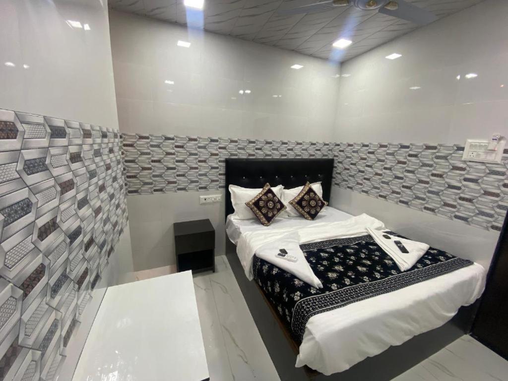 Hotel O Sai Residency Mumbai Exteriör bild